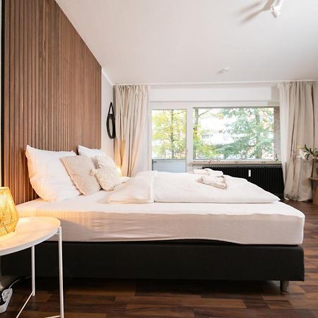 Favorite Stays - Suite And More - Westfeld Нойс Екстериор снимка