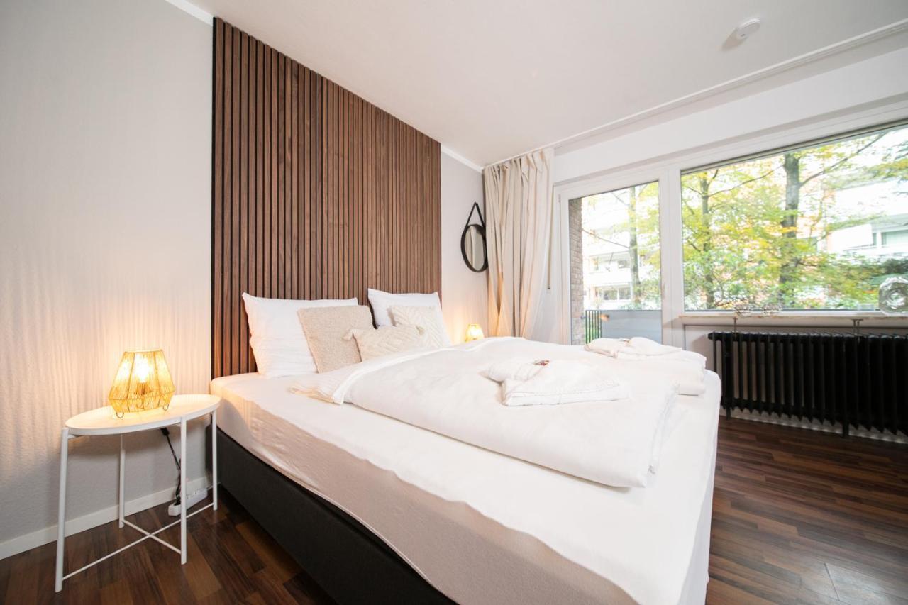 Favorite Stays - Suite And More - Westfeld Нойс Екстериор снимка