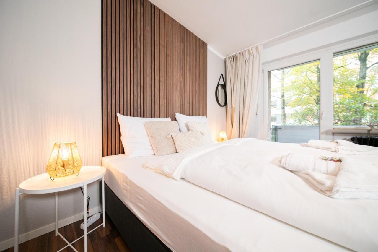 Favorite Stays - Suite And More - Westfeld Нойс Екстериор снимка
